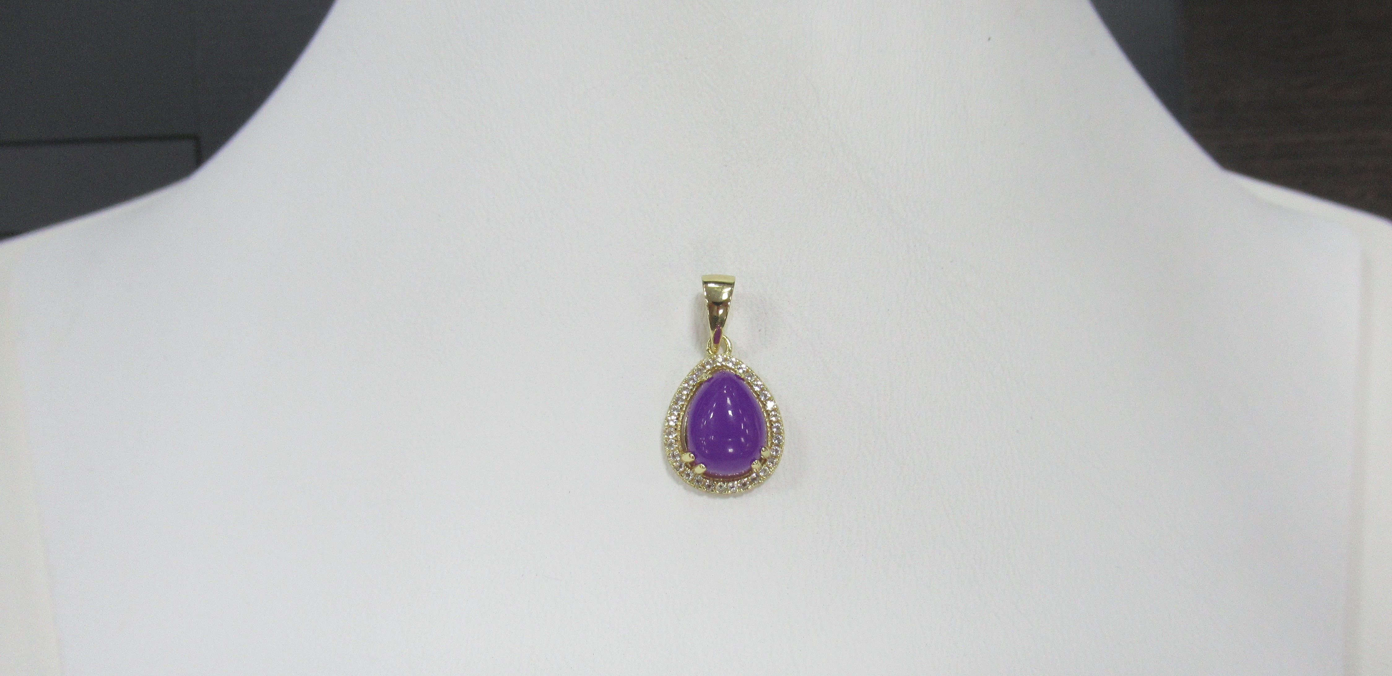 Серебряная подвеска с лавандовым жадеитом